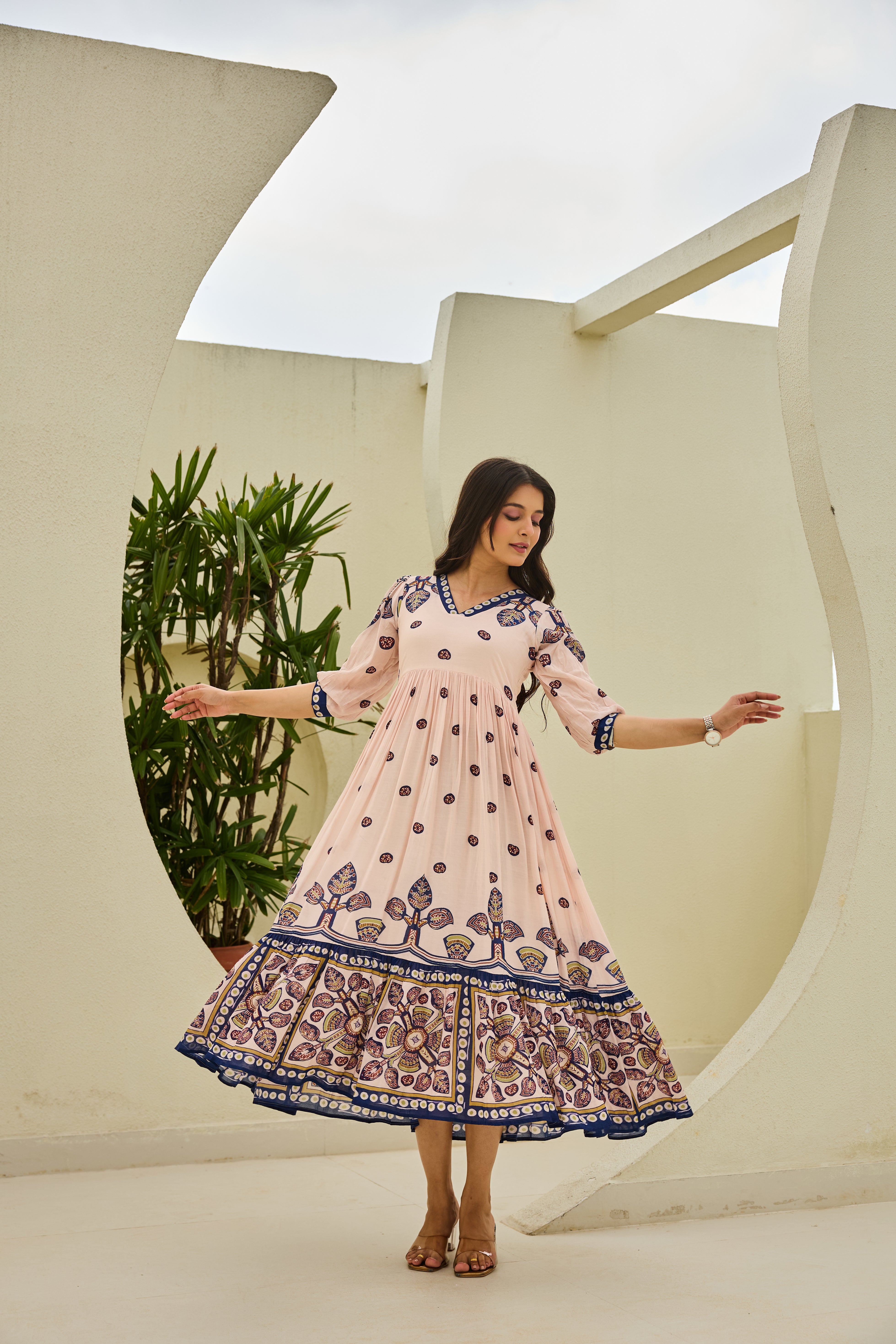 Designer Dresses for Women - Boutique & Modern Styles | Anrobee Designer Dresses for Women - Boutique & Modern Styles | Anrobee