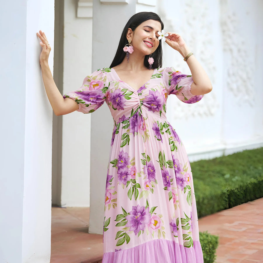 Side close-up of summer midi dress with floral print – stylish vacation outfit for women.